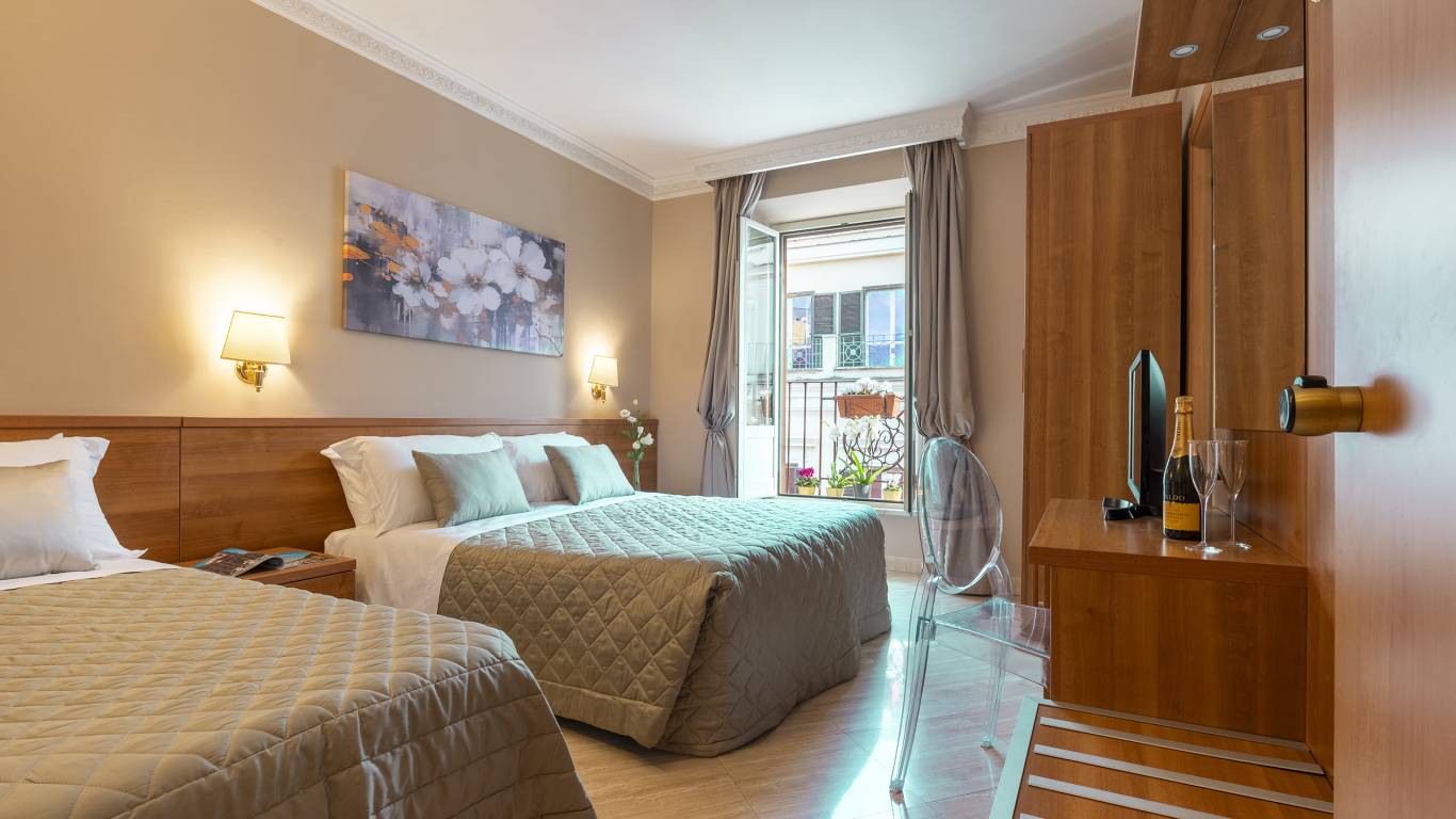camera-tripla-hotel-magic-roma